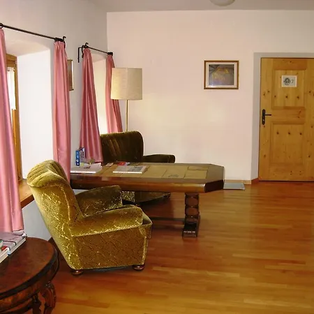 Pensiun Garni Plaz