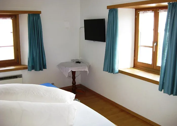 Hotel Pensiun Garni Plaz Scuol