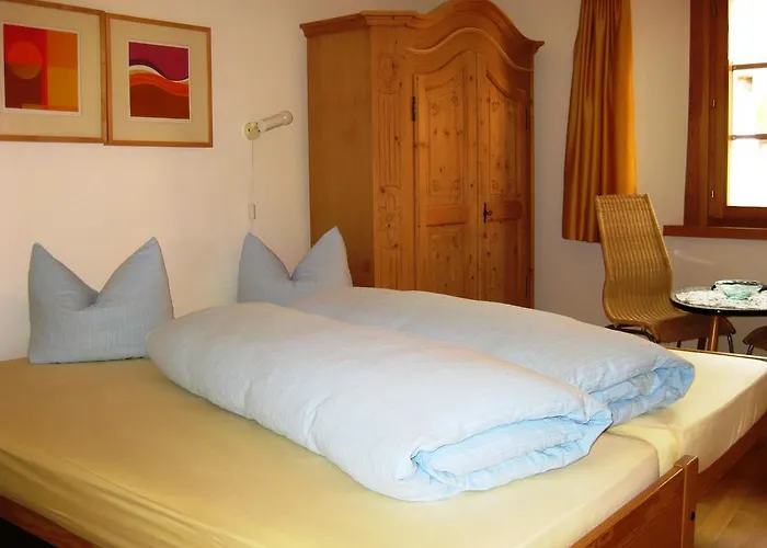 Hotel Pensiun Garni Plaz Scuol