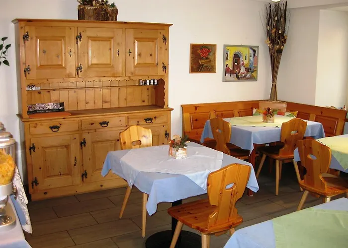 Hotel Pensiun Garni Plaz Scuol